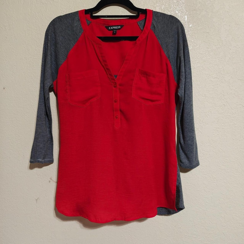 Express Women Red Grey 3/4 Sleeve Raglan Henley Top Mixed Media Pockets M